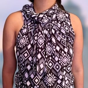 Jackson Maxwell Sleeveless Bow Blouse Large